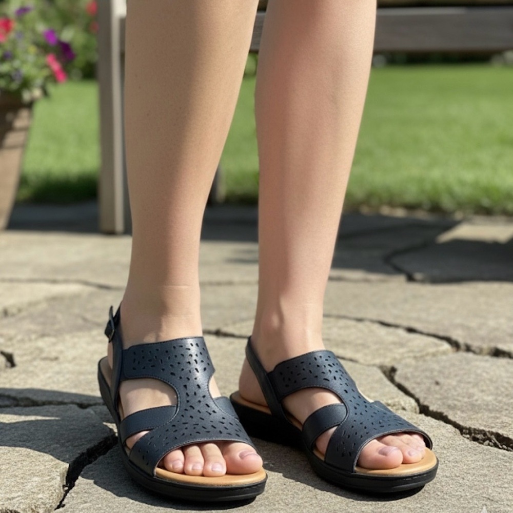EASY STREET Bolt Strappy Sandals, Women’s 9.5M, Navy Blue